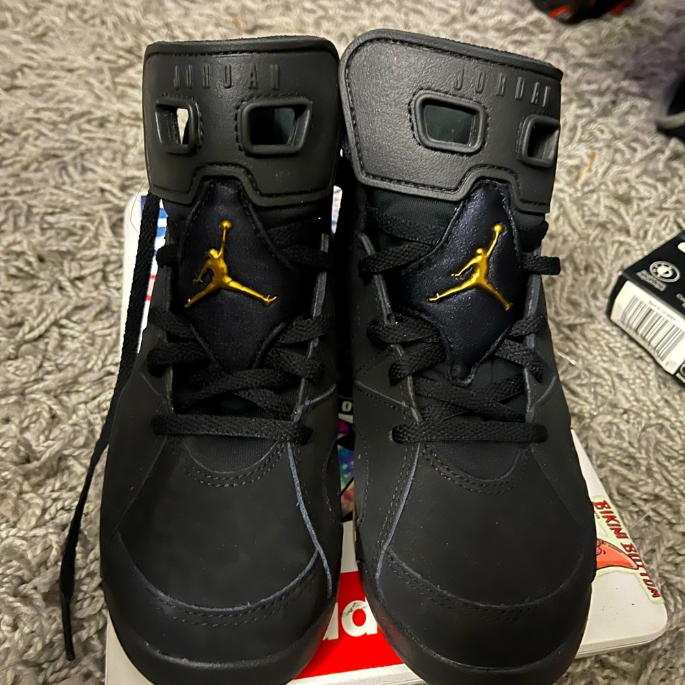 Retro 6 Jordan “Defining Moments”